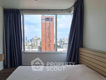 2-BR Condo at Wind Sukhumvit 23 near BTS Asok