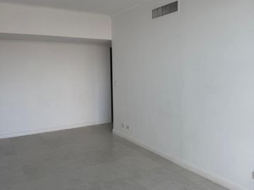 Las Plazas - Departamento 3 Amb c/ Balcón y Espectaculares Vistas - Cochera Fija