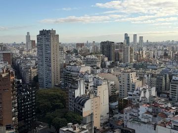 Las Plazas - Departamento 3 Amb c/ Balcón y Espectaculares Vistas - Cochera Fija