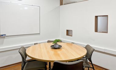 Oficina privada en alquiler – Regus SANTIAGO, El Golf 40 en {{city}}