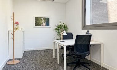 Uso de oficina privada bajo demanda en HQ Santiago, Luis Carrera {{city}}