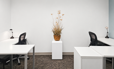 Uso de oficina privada bajo demanda en Regus Santiago, Rooftop Kennedy {{city}}