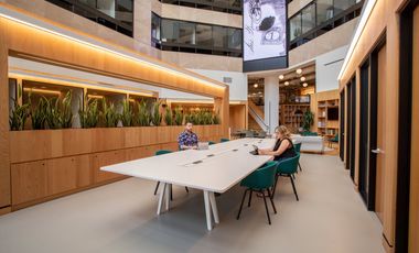 Membresía de coworking en HQ Santiago, Alameda Santa Rosa – {{city}}