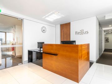 Espacio de oficina en renta para 5 personas en Lima, Real Plaza Puruchuco