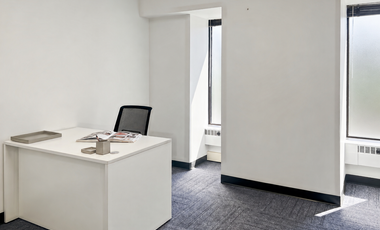 Uso de oficina privada bajo demanda en HQ Santiago, World Trade Center {{city}}