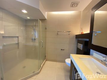 For Lease: Junior Penthouse 2BR