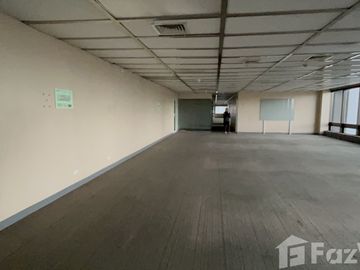 whole-floor office space at the iconic Pacific Star Building