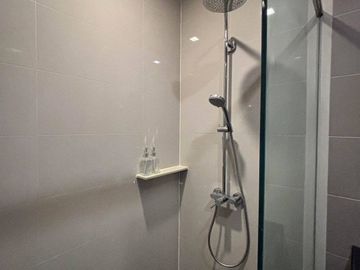 1-BR Condo at The Edge Sukhumvit 23 near MRT Sukhumvit