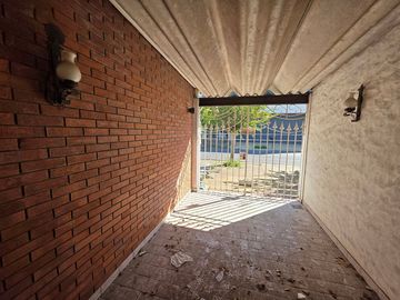 DEPARTAMENTO EN VENTA LA PLATA TIPO PH CON PATIO