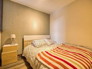 Departamento en primer piso con jardin, excelente ubicacion en la dehesa central