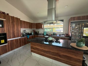 VENTA/Renta  Casa  en Privada, La Magdalena Ocotitlán Metepec Estado de México