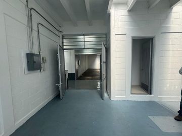 Renta Bodega Industrial, 90m2, Granjas México, Iztacalco, CDMX