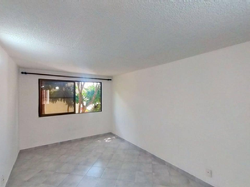 Se vende apartamento en Cañaverales Remodelado