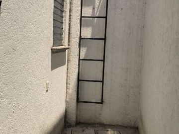 Casa en privada con reja automática en extensión Vista Hermosa Cuernavaca Morelos