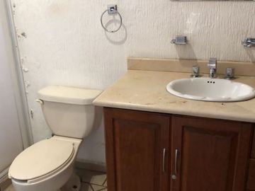 Casa en privada con reja automática en extensión Vista Hermosa Cuernavaca Morelos