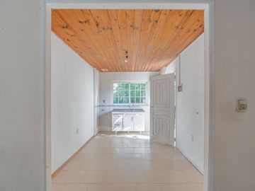 VENTA CASA 4 AMBIENTES DEL VISO MONTECARLO