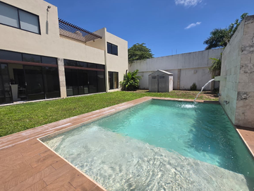 AMPLIA RESIDENCIA EN VENTA EN SAN RAMON NORTE