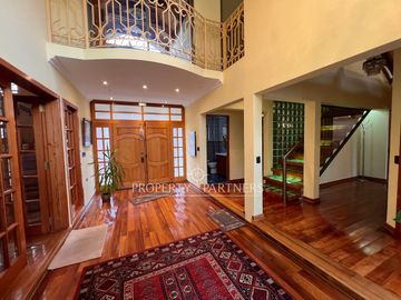 Gran casa en exclusivo condominio