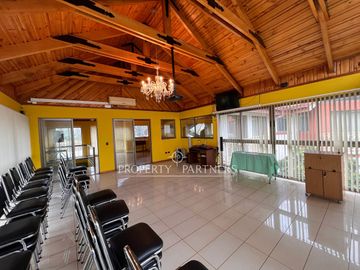 Gran casa en exclusivo condominio