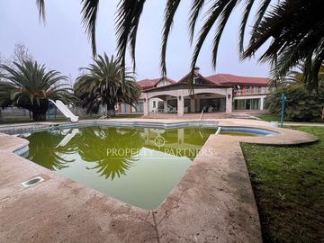 Gran casa en exclusivo condominio