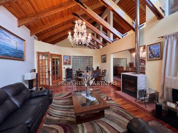 Gran casa en exclusivo condominio