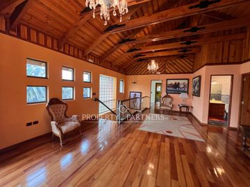 Gran casa en exclusivo condominio