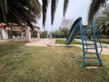 Gran casa en exclusivo condominio