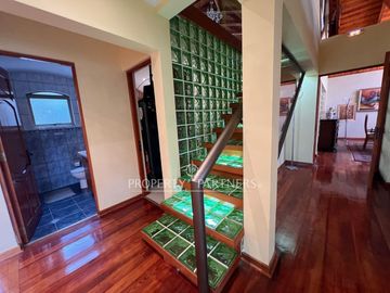 Gran casa en exclusivo condominio