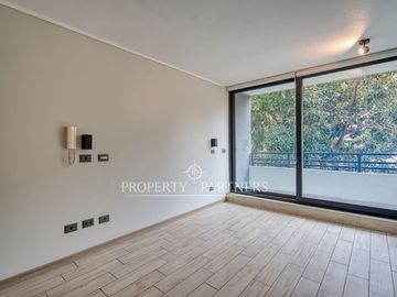 Duplex, con patio y subterraneo. En venta en Ñuñoa.