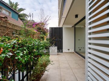 Duplex, con patio y subterraneo. En venta en Ñuñoa.