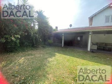 Casa en Venta en 518/18 Y 19 Ringuelet - Alberto Dacal Propiedades