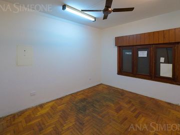 Nave Industrial con oficinas - Venta y Alquiler - Villa Martelli Vicente López
