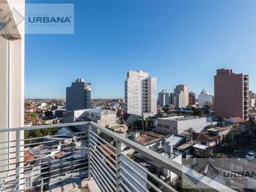Depto. de  ambientes, balcón, terraza ,cochera cubierta centro de Remedios de Escalada