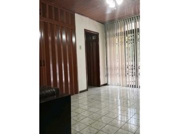 Vendo departamento Barrio Centenario