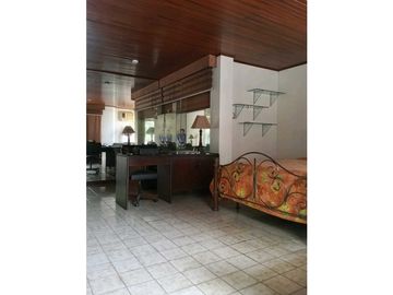 Vendo departamento Barrio Centenario