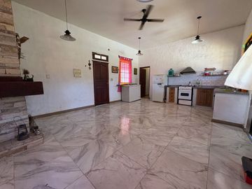 VENTA CASA 4 AMB C/1300M2 Y PILETA- ALEJANDRO KORN