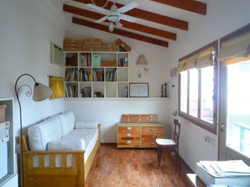 ALQUILER CASA INTERNA DE PASILLO AMOBLADA