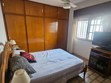 VENTA CASA 2 DORM + DPTO 2 DORM CENTRO SAN NICOLAS