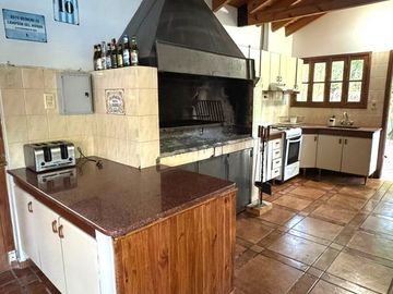 Casa en Chacras de Coria con excelente ubicación