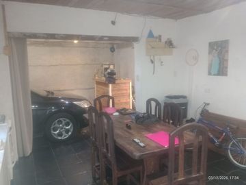 VENTA CASA 3 DORMITORIOS, BARRIO SUR.