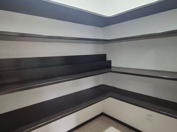 Casa en venta y renta   en Punta Juriquilla
