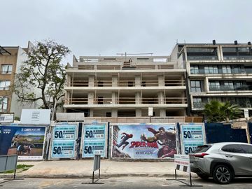 Venta Departamento 4 Ambientes Con Terraza Propia y Cochera en Villa Urquiza