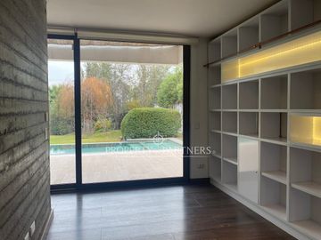 Piedra Roja,  excelente casa mediterránea en condominio consolidado