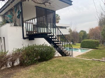 Piedra Roja,  excelente casa mediterránea en condominio consolidado