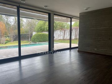 Piedra Roja,  excelente casa mediterránea en condominio consolidado