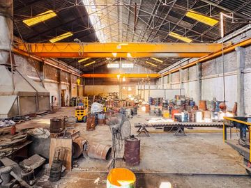 VENTA GALPON INDUSTRIAL LANUS TERRENO 8500m2 Y FABRICA 2600m2, en BLOQUE o SEPARADO