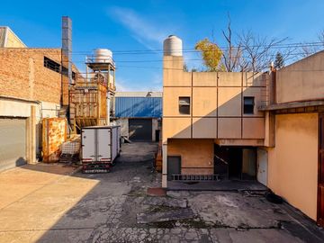 VENTA GALPON INDUSTRIAL LANUS TERRENO 8500m2 Y FABRICA 2600m2, en BLOQUE o SEPARADO
