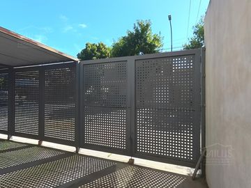 Cochera en Venta en Villa Pueyrredón (Terrada al 4200)