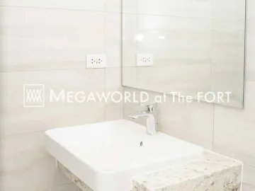 2 Bedroom Condo for sale at Park McKinley West