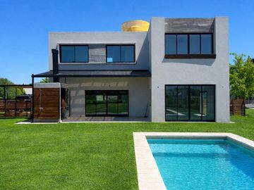 Venta Casa San Sebastián - Área 7